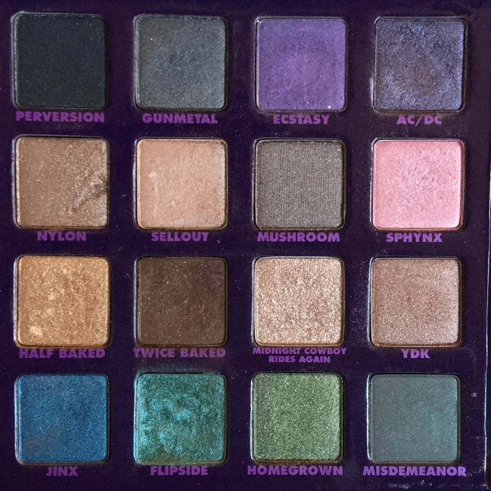 Urban Decay book of shadows II